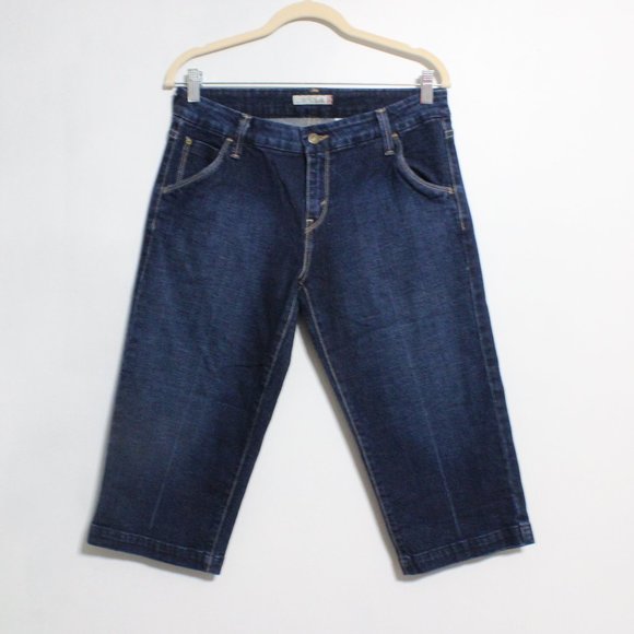 Levi's Denim Capri Short 545 Dark Blue Wash 8